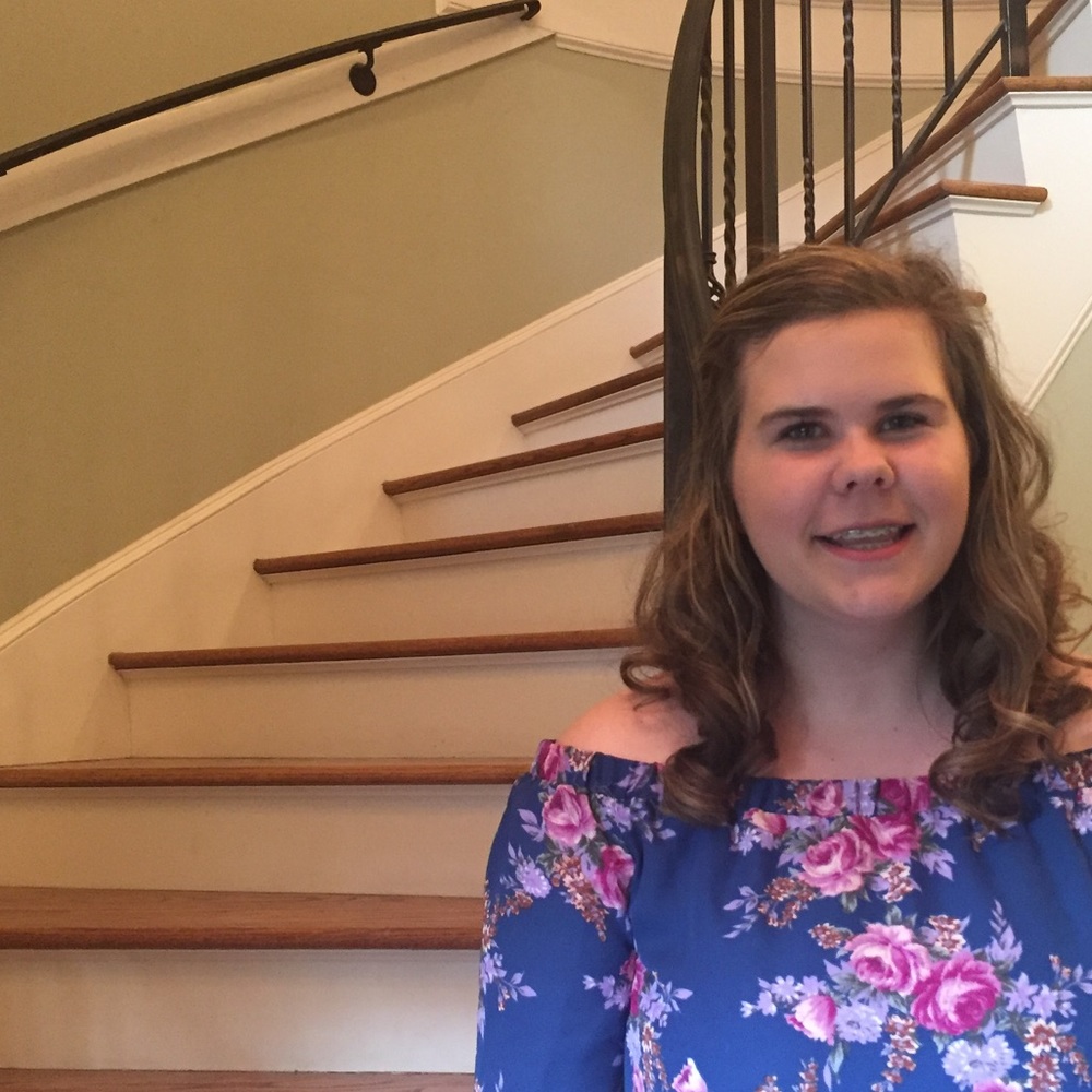 Meet your Posher, Laura